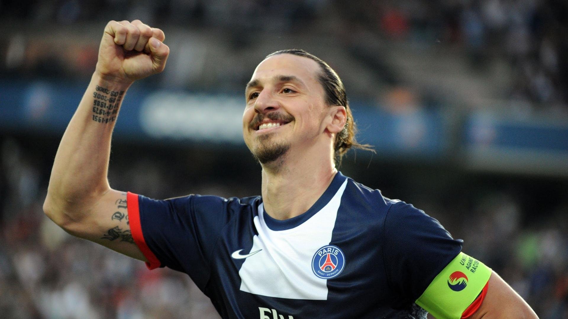 绿茵场上的ACE球，穆古鲁扎用防守演绎跨界爆冷传奇，当ACE球闪耀绿茵场，穆古鲁扎的防守爆冷传奇